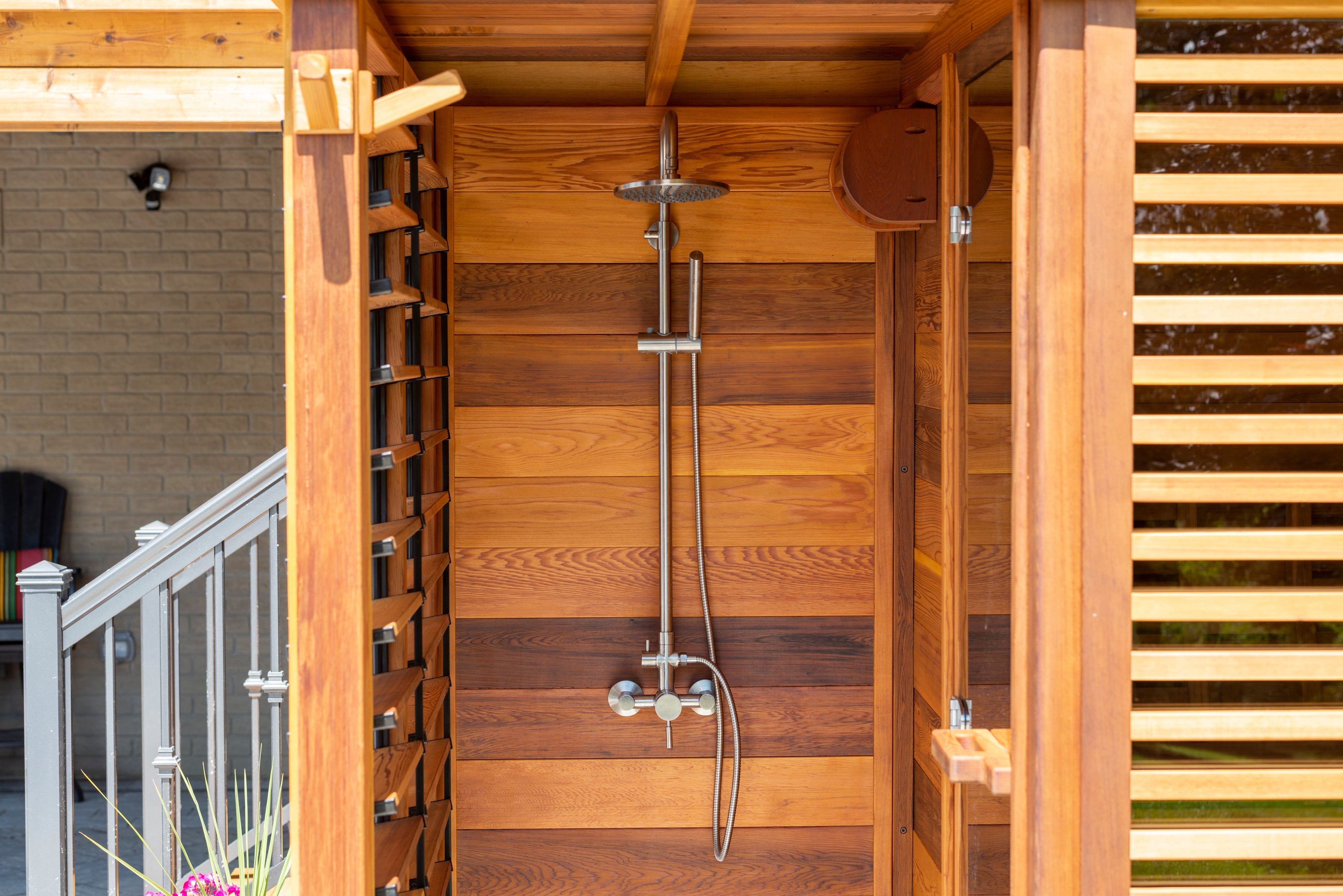 Outdoor 580 Sauna With Shower - 3 Person