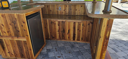 Custom Made Tiki Huts and Bars - The Castaway Tiki Bar