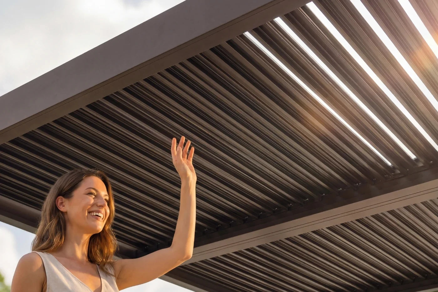 Luxor™ Louvered Pergola