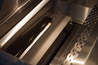 Whistler CBB500-LP/NG — cast stainless-steel burner detail